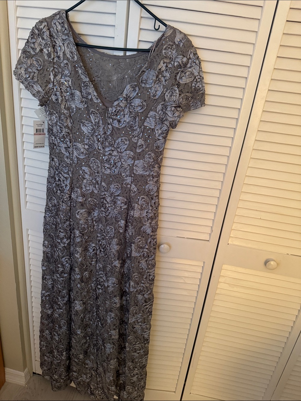 NWT Alex Evenings $239 Dove (Silver-Gray) Floral Maxi Dress, Size 12 - Picture 5 of 7